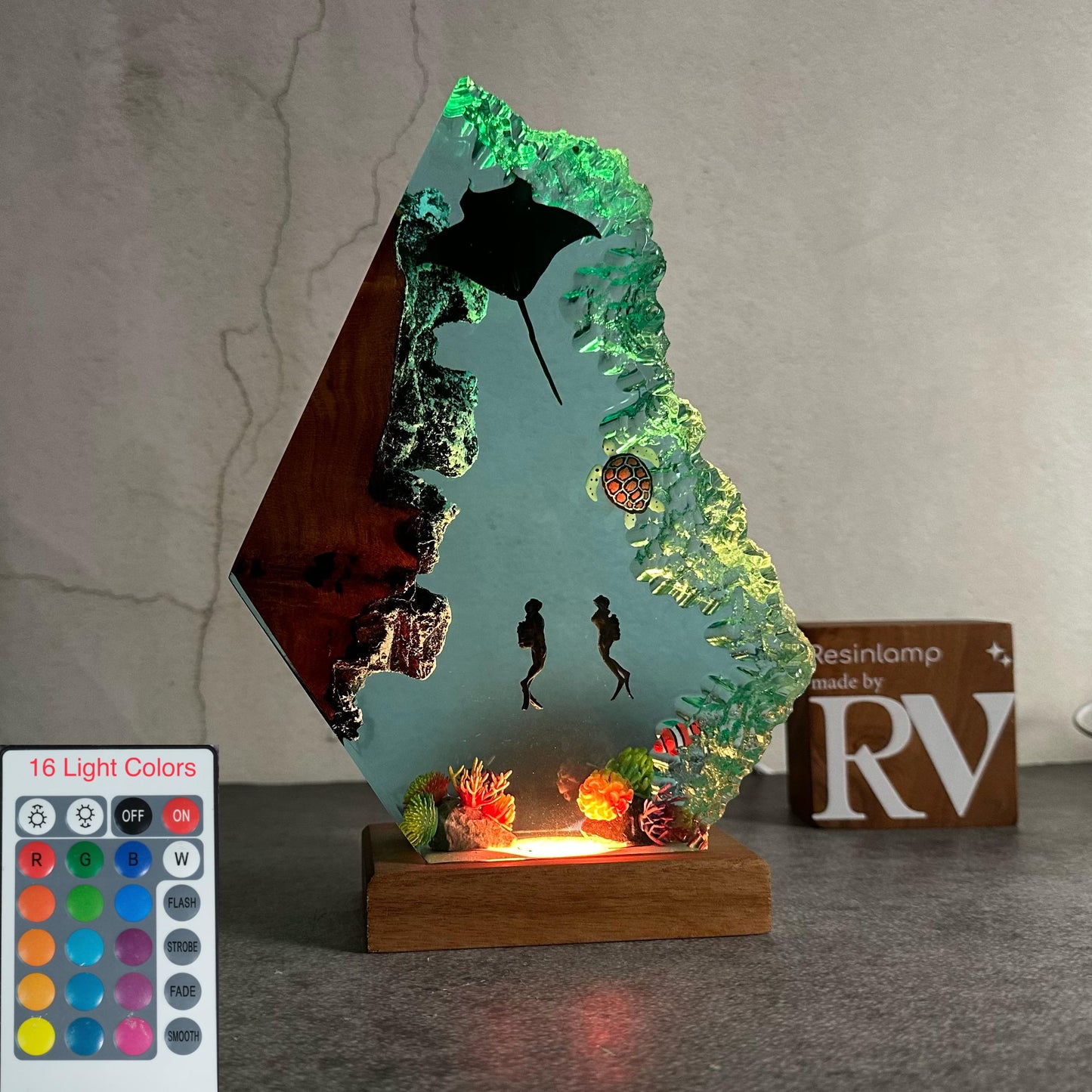 Epoxy Resin Ocean Lamp, Manta Ray & Diver Diorama Night Light , Unique Christmas, Gift for him, desk lamp, ocean gift