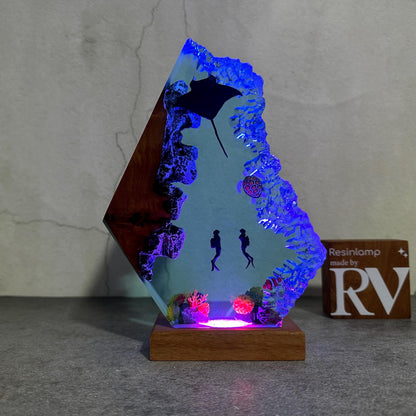 Epoxy Resin Ocean Lamp, Manta Ray & Diver Diorama Night Light , Unique Christmas, Gift for him, desk lamp, ocean gift