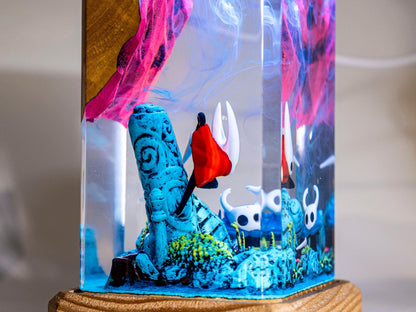 Journey of Hor.net vs K.night resin lamp, Hollow Knight Resin Lamp, Hornet and Knight Light, Hollow Silk & song Figure, Handmade Epoxy Lamp