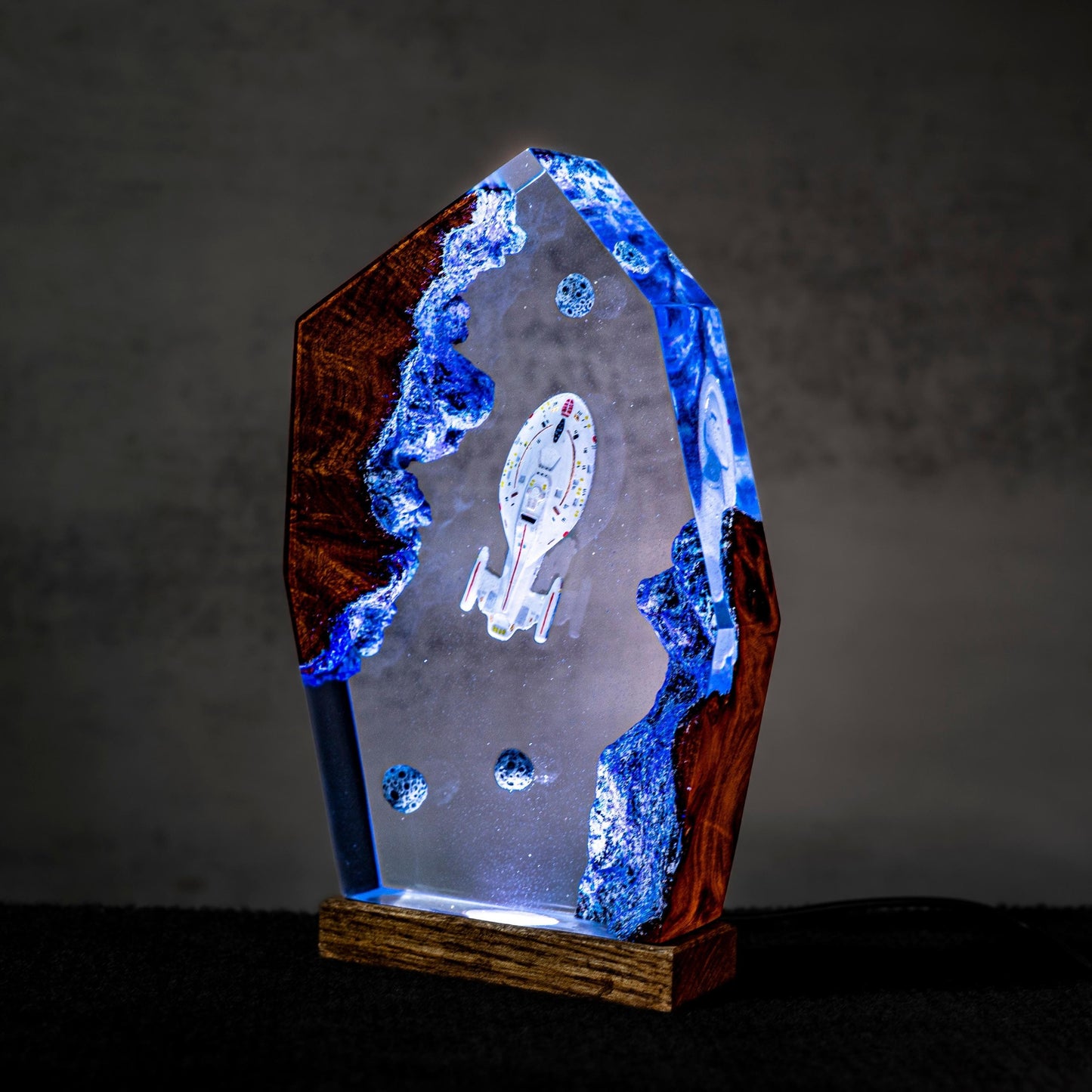 Millennium Falcon resin night light - Handmade Space Resin Lamp, Futuristic Starship Décor, Halloween gift, star war gift for him