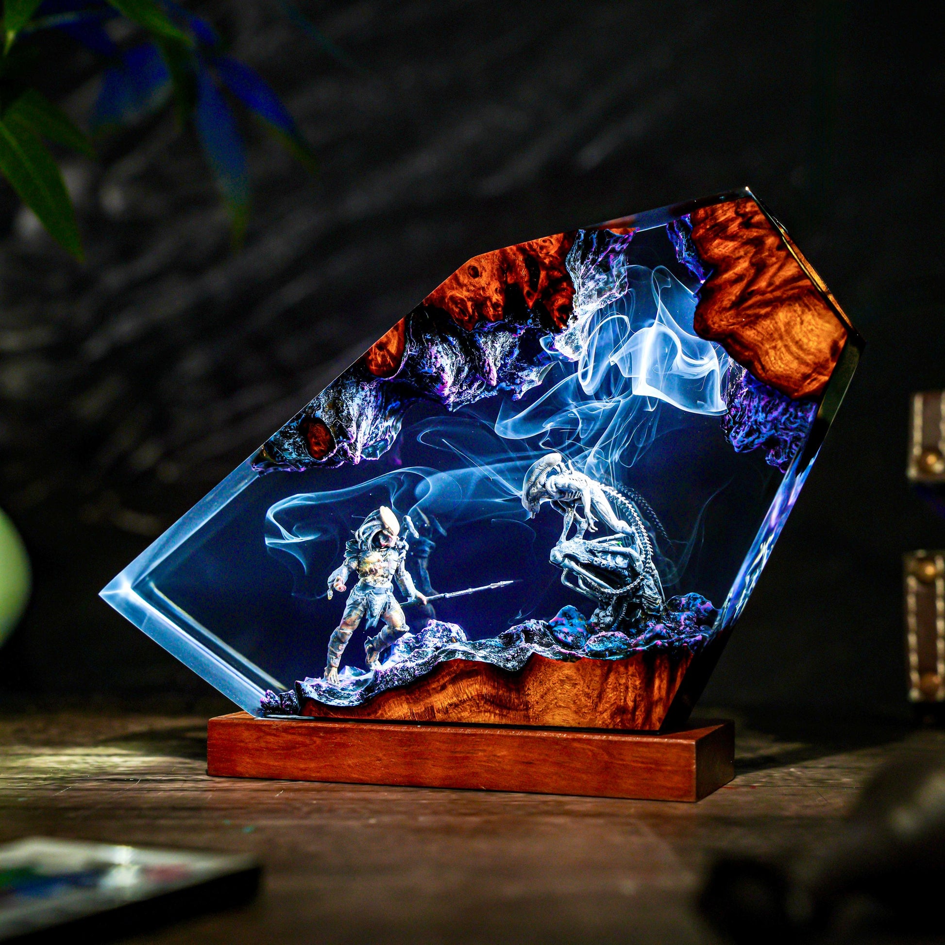 Diorama alien monsters fight lamp, alien movie Resin Lamp, Space Resin Lamp, Personalized Night Light, Sci-Fi Horror Being, Xmas 2025