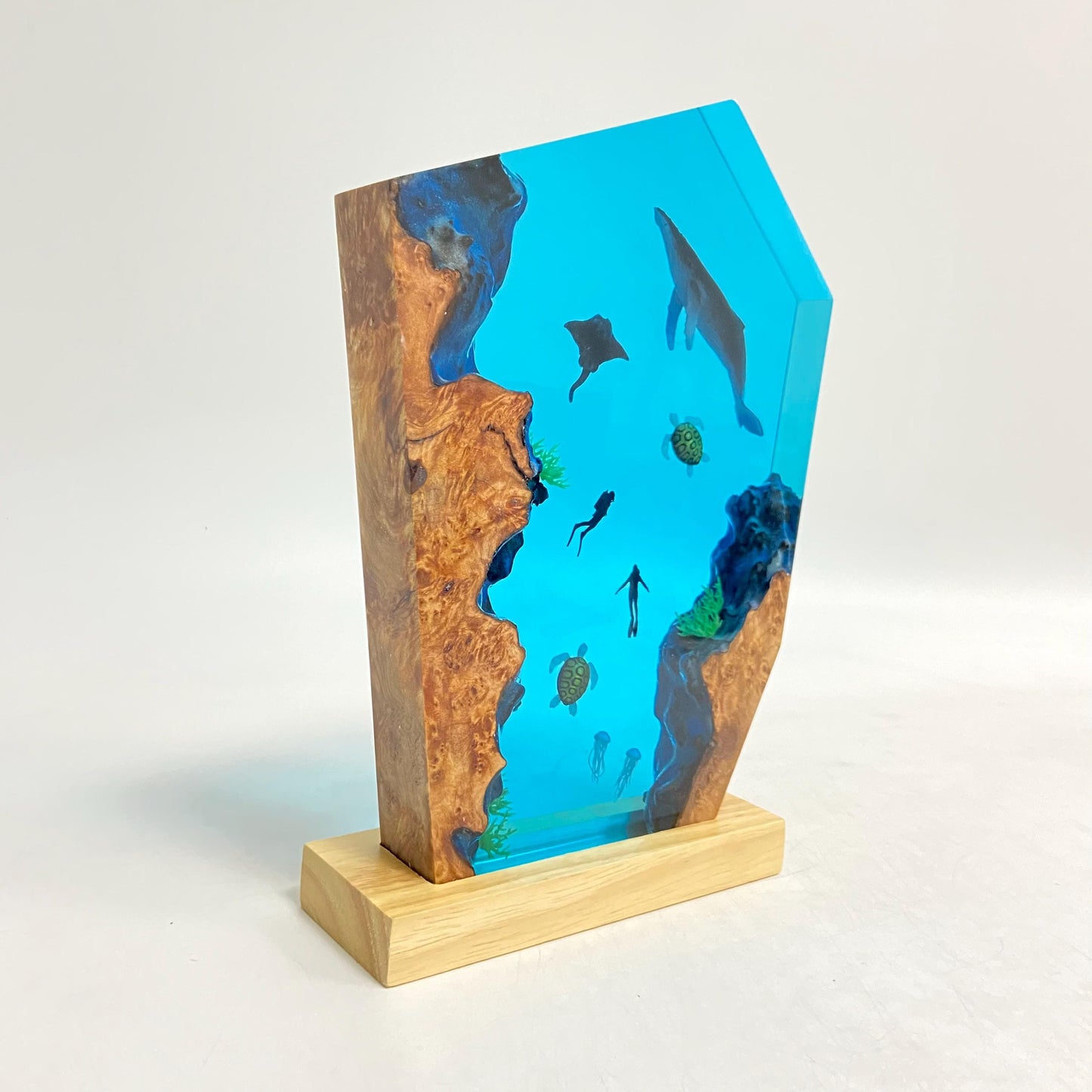 Ocean Resin Night Light, Unique Home Decoration, Gift For Her, Christmas Gift, Gift For Friend, Humpback Whale, Manta Ray