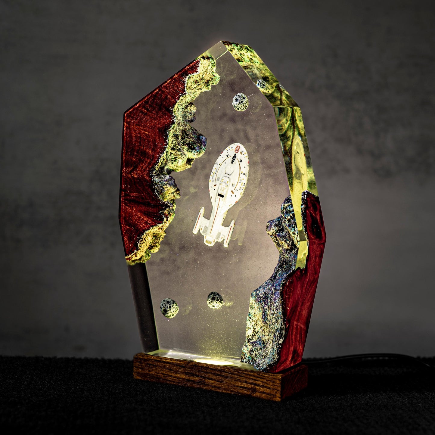 Millennium Falcon resin night light - Handmade Space Resin Lamp, Futuristic Starship Décor, Halloween gift, star war gift for him
