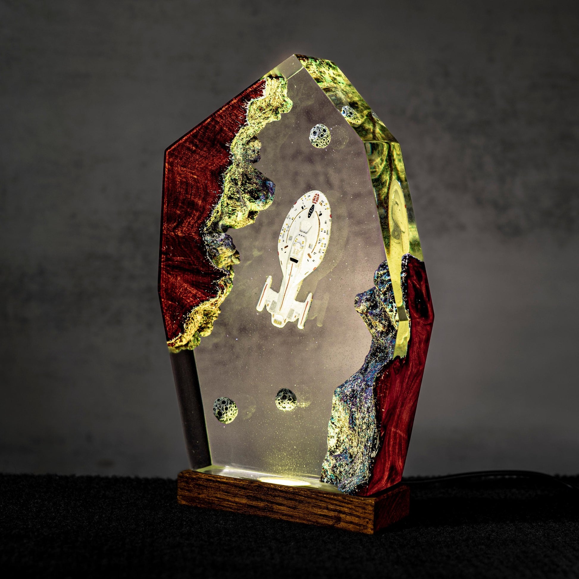Millennium Falcon resin night light - Handmade Space Resin Lamp, Futuristic Starship Décor, Halloween gift, star war gift for him