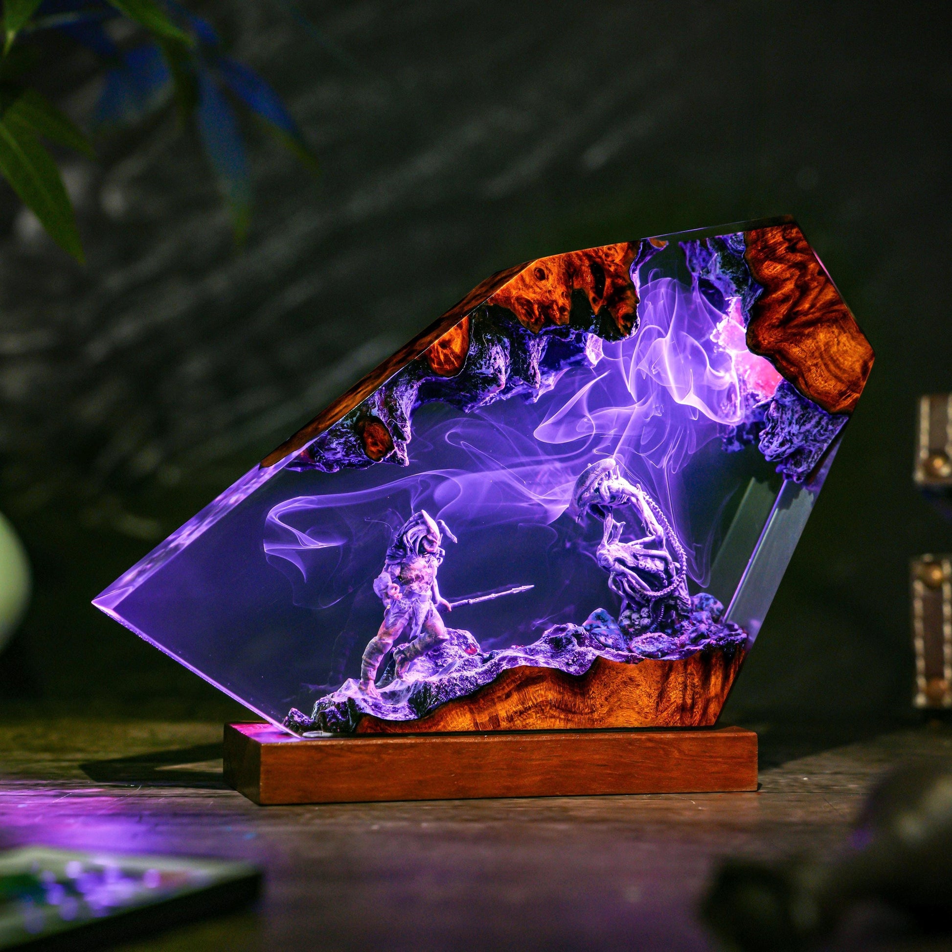 Diorama alien monsters fight lamp, alien movie Resin Lamp, Space Resin Lamp, Personalized Night Light, Sci-Fi Horror Being, Xmas 2025