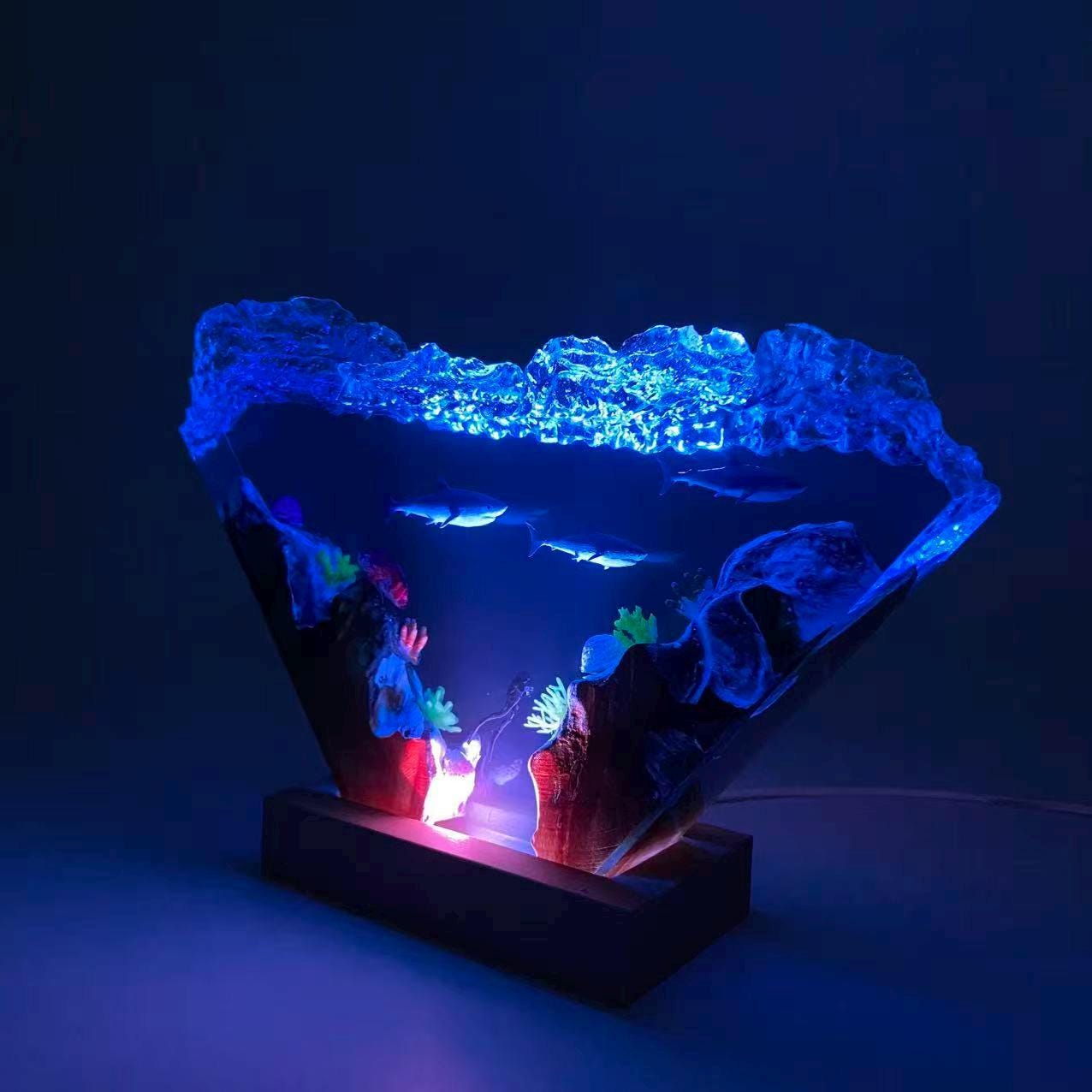 Ocean Shark Diver Epoxy Resin Night Light, Crystal Wave Underwater Scene Lamp, Halloween Gifts, Christmas Gifts, Best Friend Gifts