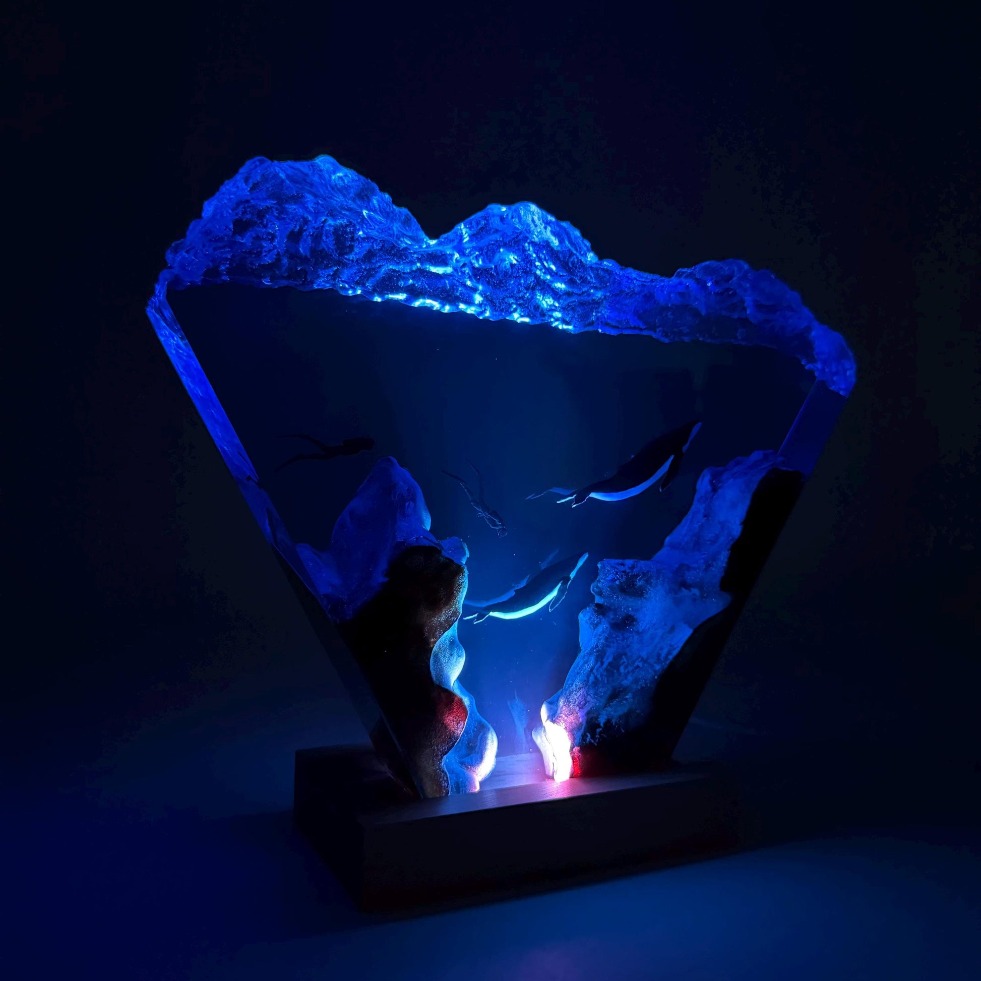 Humpback Whale Resin Night Light, Custom diver Epoxy Lamp, Halloween Gifts, Christmas Gifts, Best Friend Gifts