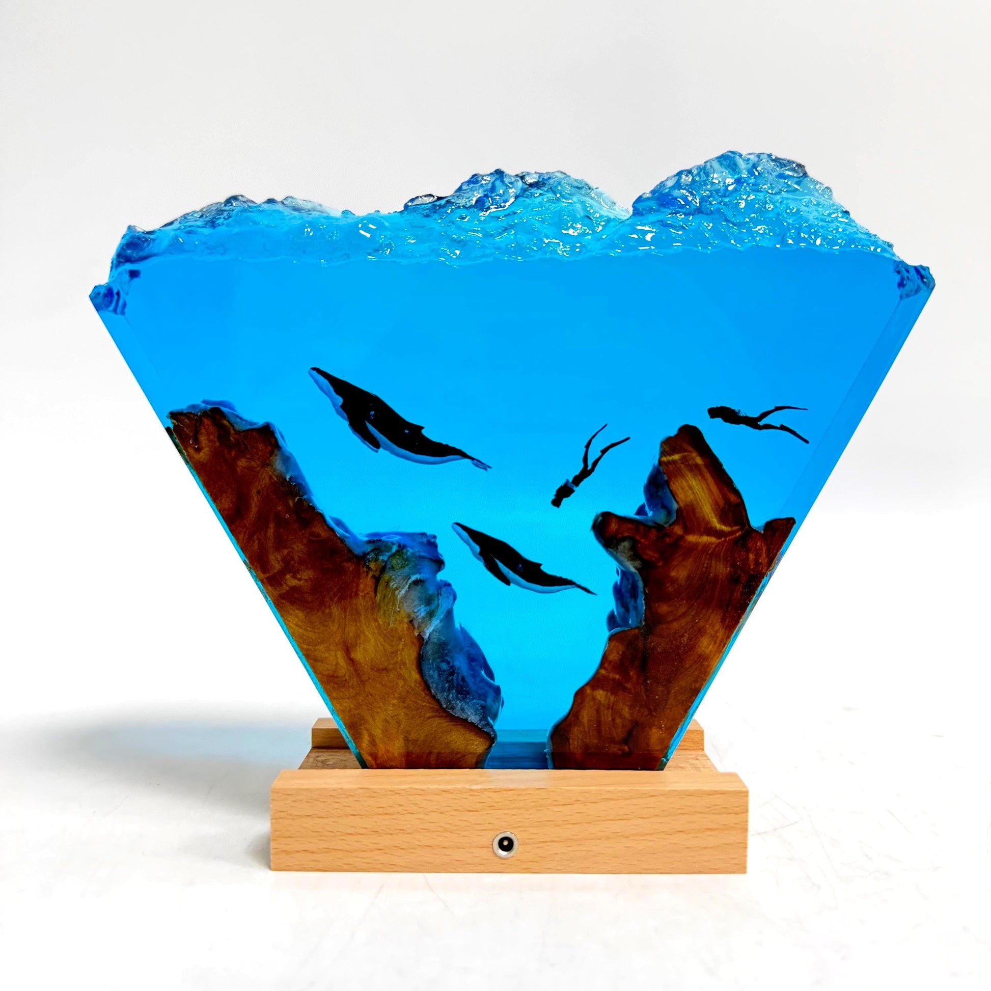 Humpback Whale Resin Night Light, Custom diver Epoxy Lamp, Halloween Gifts, Christmas Gifts, Best Friend Gifts
