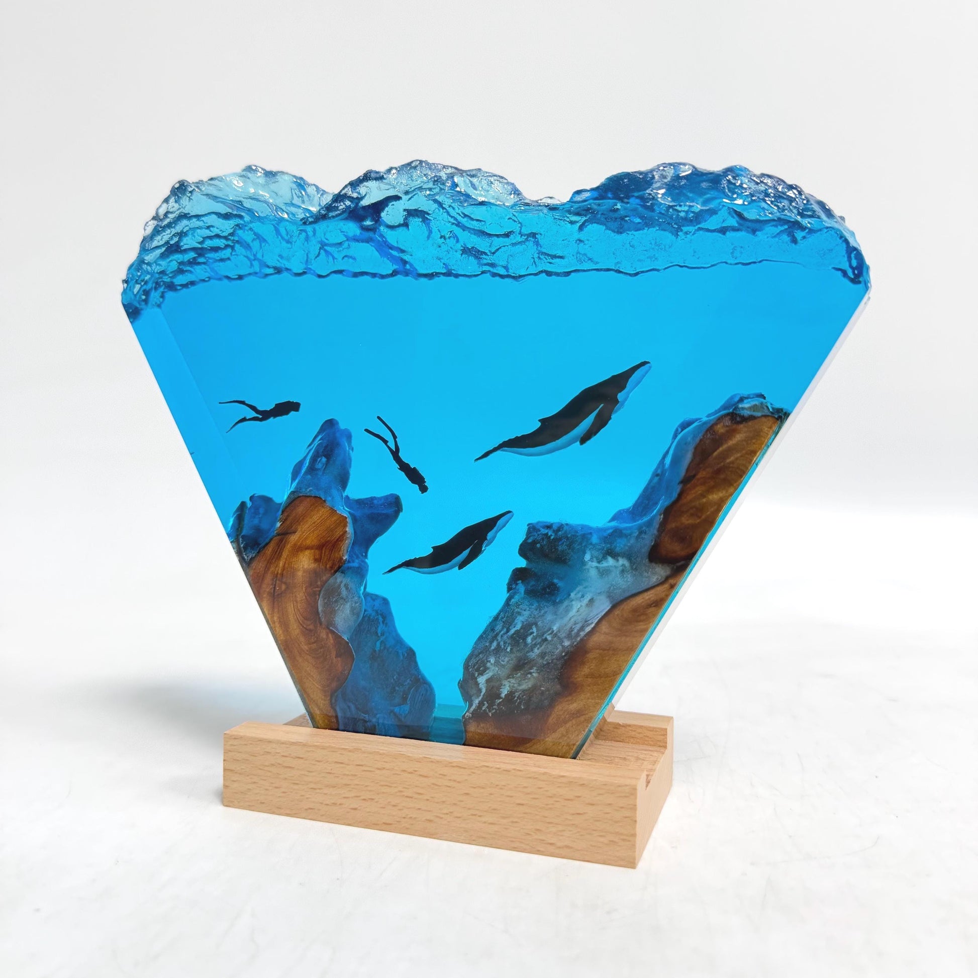 Humpback Whale Resin Night Light, Custom diver Epoxy Lamp, Halloween Gifts, Christmas Gifts, Best Friend Gifts